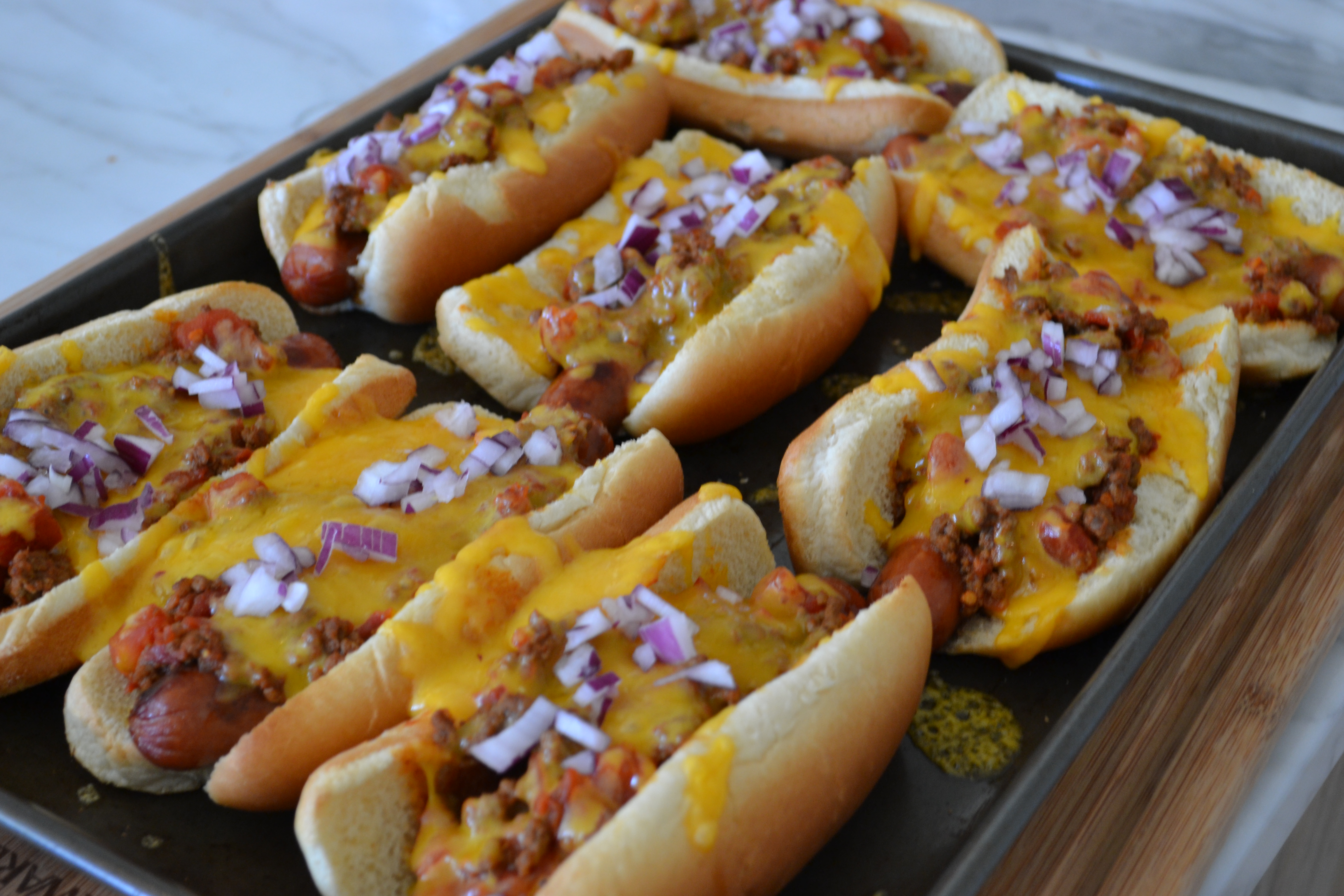 Classic Chili Dogs : Martin Family Style